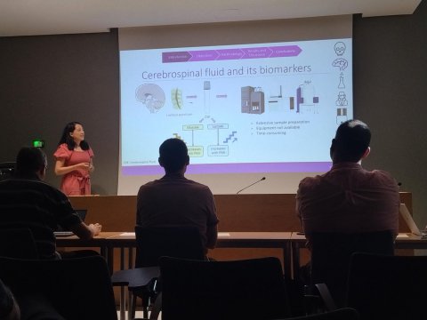 El grup celebra la graduació de dues investigadores amb treballs sobre biosensors aplicats a la salut i la medicina forense